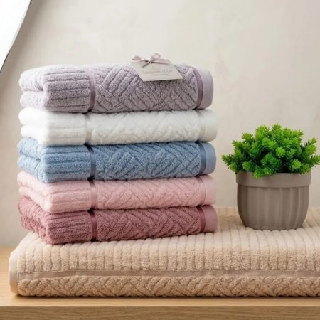 Lüks Jakarlı Banyo Havlusu Seti Pastel Renkler